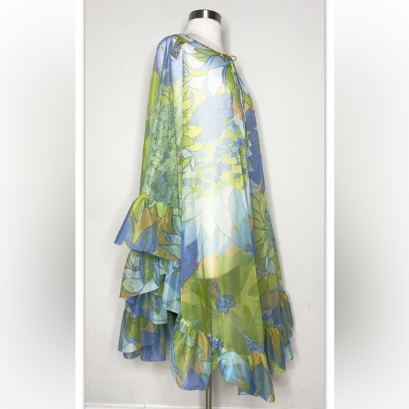 Couture Internationale By Pedro Rodriguez: Vintage Floral Poncho Cover. Size: 34 - Picture 2 of 6